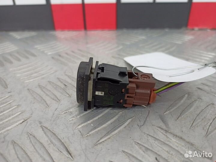 Кнопка парктроника Peugeot 607 рест. 2005 6590E6