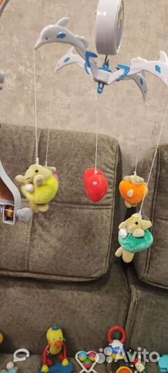 Музыкальная карусель на кроватку