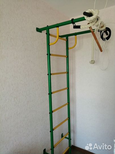 Продается шведская лестница с турником