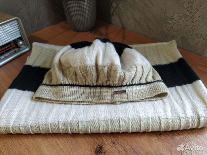 Шапка и шарф. Комплект