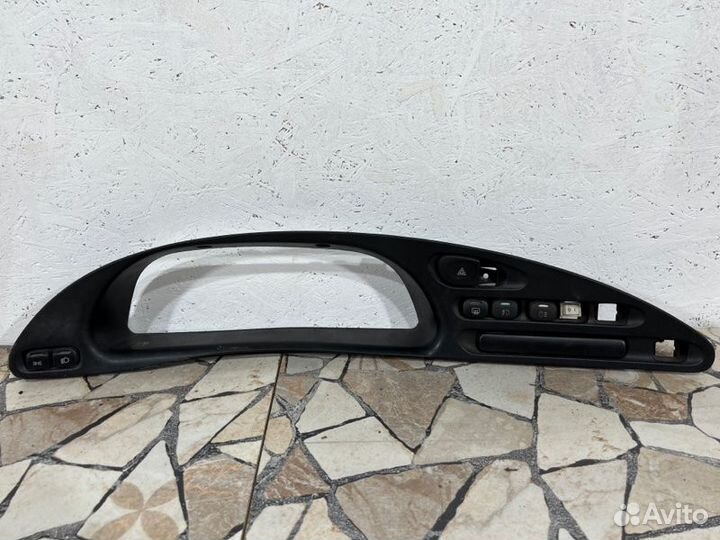 Накладка на торпедо Chevrolet Niva 1.7 2004