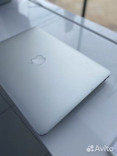 MacBook Air 13 2013 4 гб, 128 гб SSD Core i5