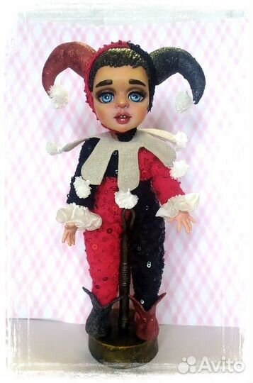 Шарнирная кукла Харли Квинн