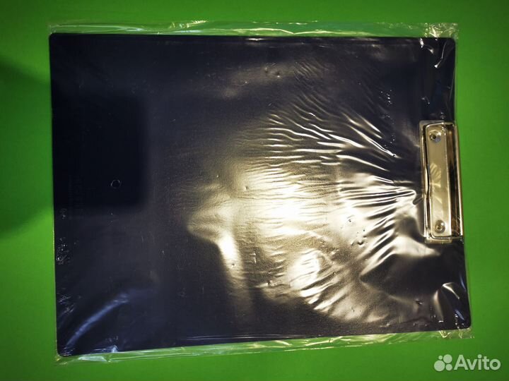 Папки и дырокол, новые