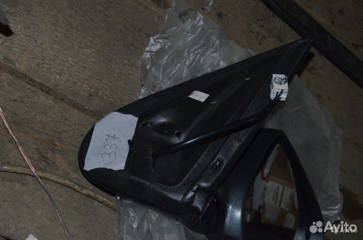 Mazda tribute зеркало