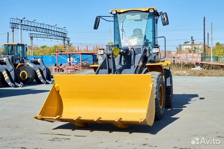 Фронтальный погрузчик XCMG LW330RU, 2023