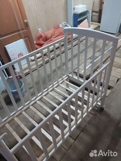 Детская кроватка
