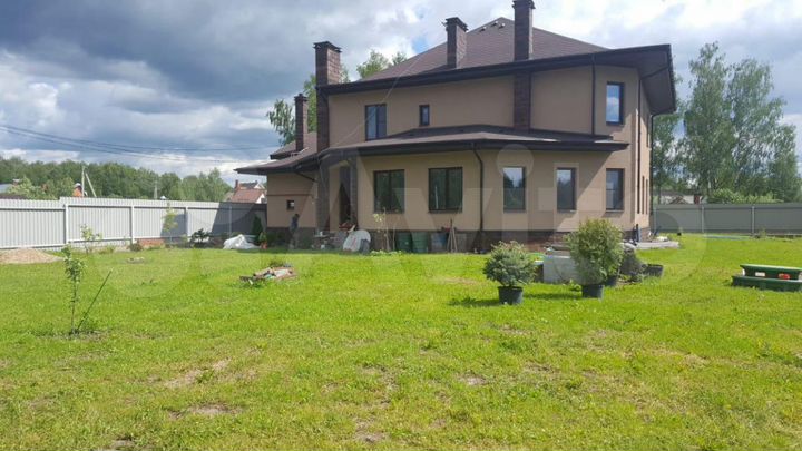 Дом 360 м² на участке 15 сот.