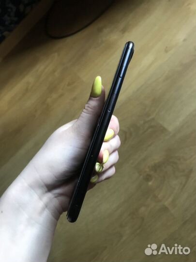 Телефон iPhone 7 plus