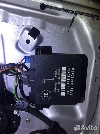 Блок двери и дверь mercedes w203