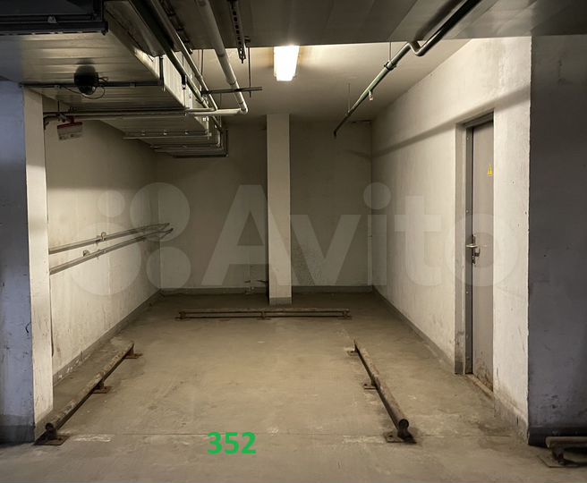 Машиноместо, 15 м²