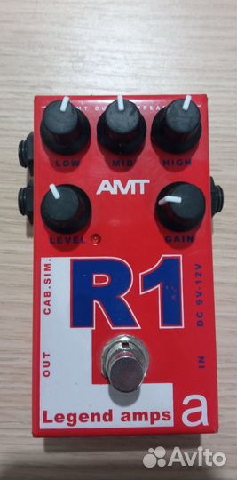 Гитарный предусилитель AMT R-1