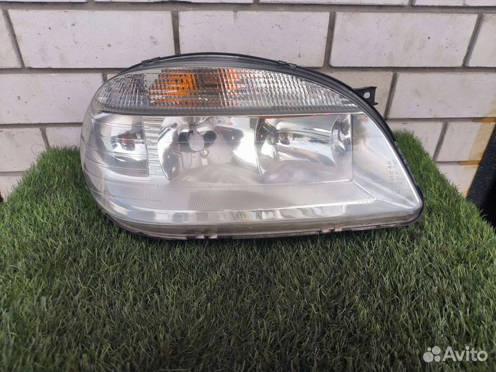 Передняя правая фара Chevrolet Niva