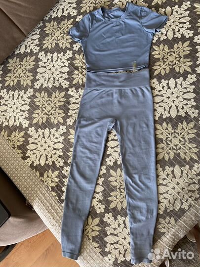 Спортивный костюм женский