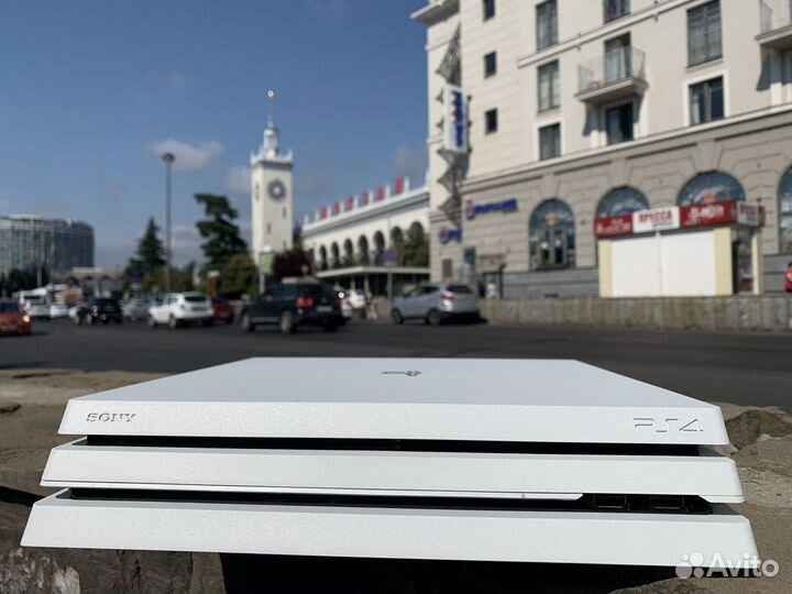 PlayStation 4 Pro +10 игр