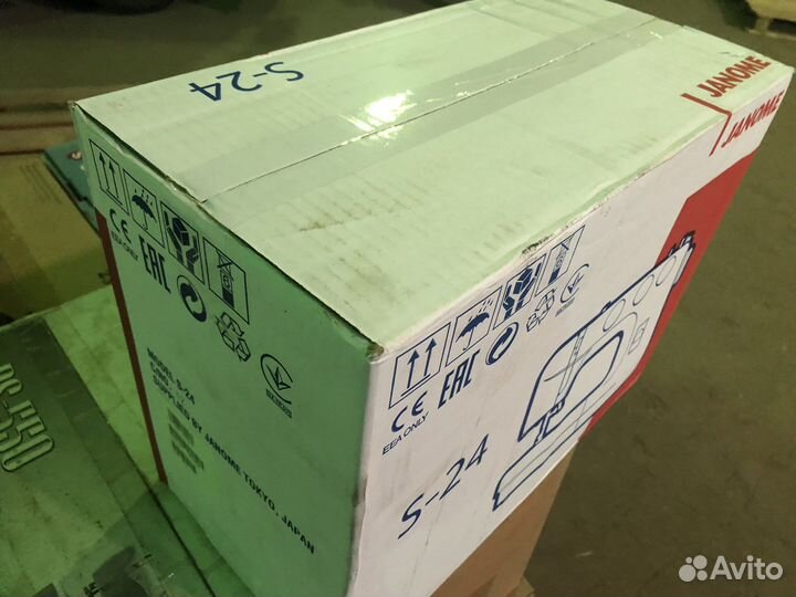 Швейная машина Janome S-24