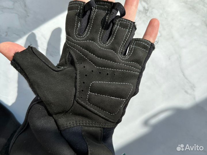 Перчатки для спортзала