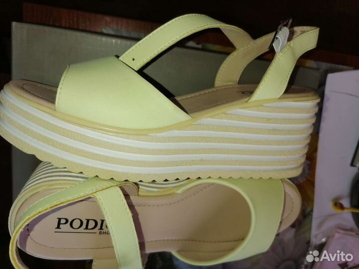 Босоножки женские 39 размер