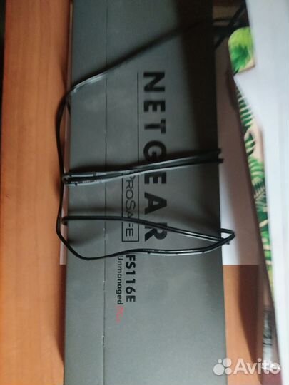 Коммутатор Netgear ProSafe Plus FS11E