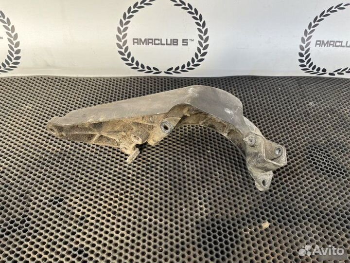 Кронштейн генератора Opel Vectra B