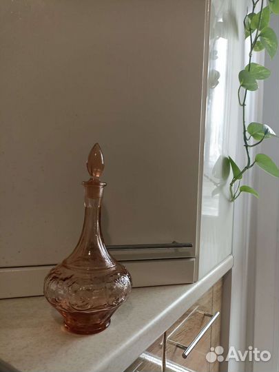 Антикварный графин