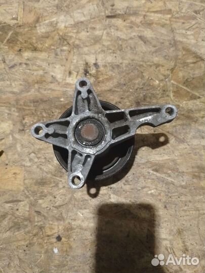 Кронштейн термомуфты land cruiser 200 2014 4.5