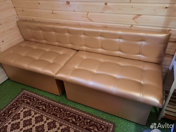 Кожаный диван