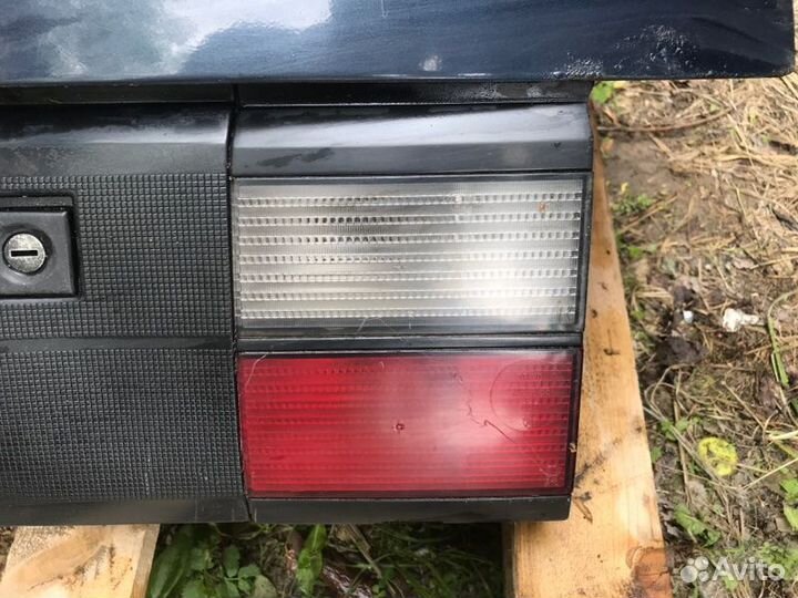 Фонарь задний правый Volkswagen Passat B3