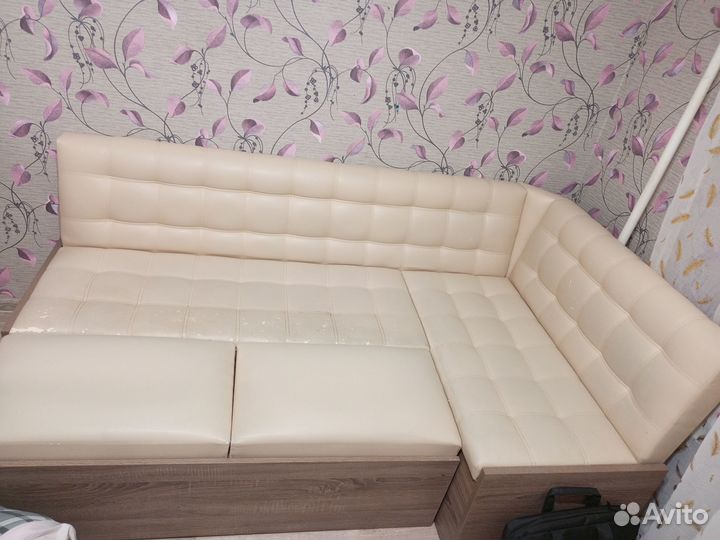 Продам кухонный уголок