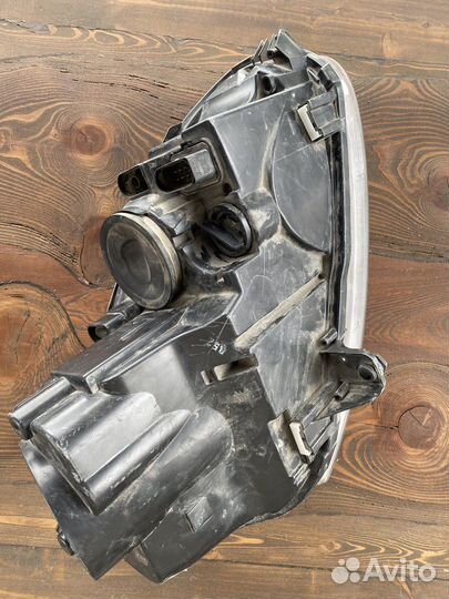 Фара левая Golf 5 и Jetta 5 Hella