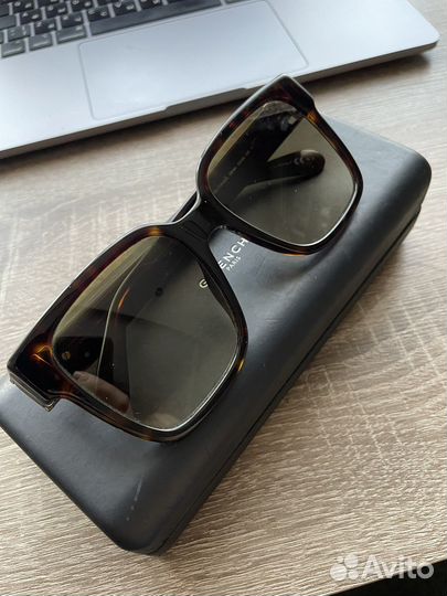 Солнцезащитные очки givenchy