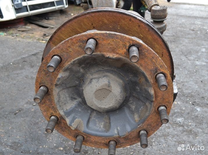 Ступица, дисковые тормоза, передний мост, правая r