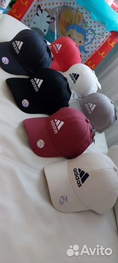 Бейсболка adidas чёрная, красная, молочная, белая