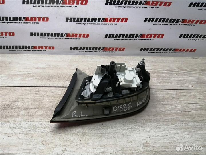 Фонарь левый в крышку багажника Ауди А4 Б7