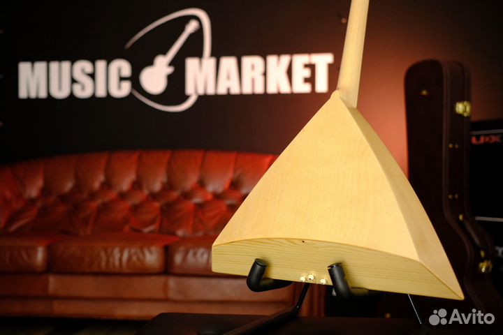 Балалайка трехструнная