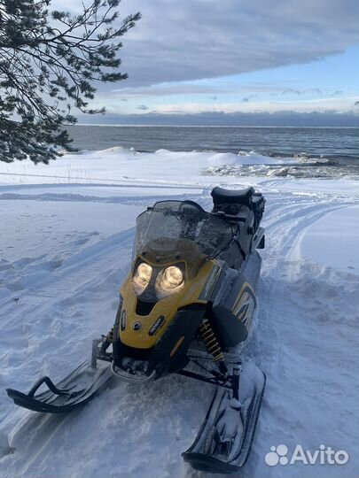 Снегоход SKI-DOO tundra LT V800