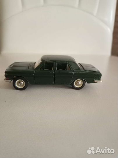 Волга газ-24 1/43 СССР