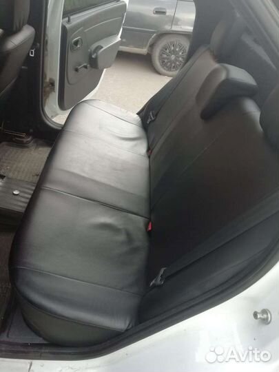 Чехлы на Логан