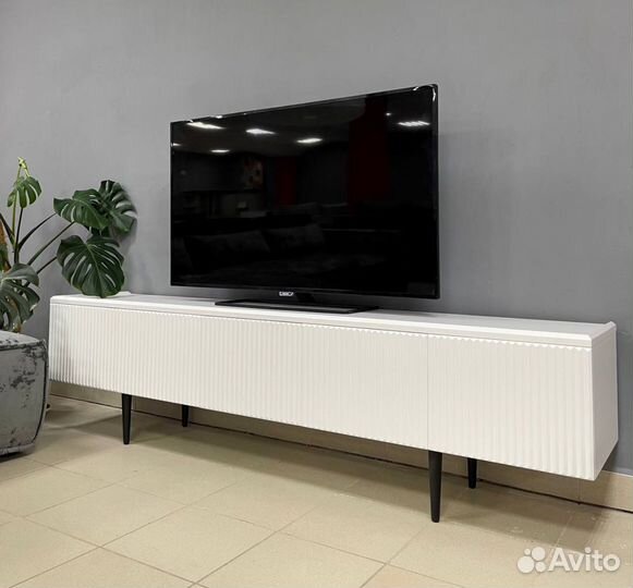 Тумба TV на опорах (с доставкой)