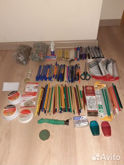 Канцелярские принадлежности