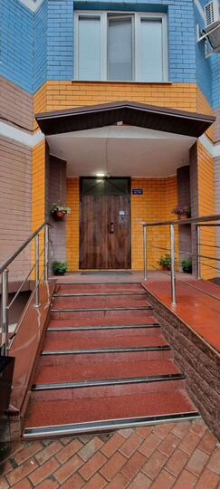 3-к. квартира, 117 м², 3/14 эт.