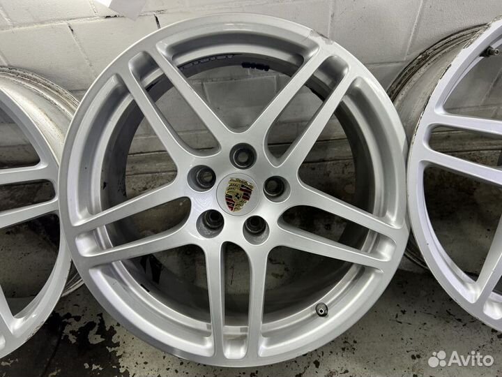 Одноширокий комплект дисков Porsche Macan r18 VAG