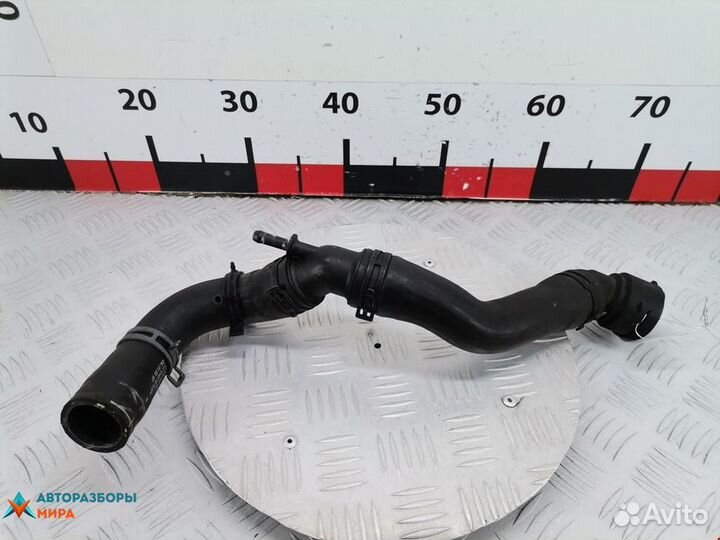 Патрубок радиатора Volkswagen Golf 3 1999