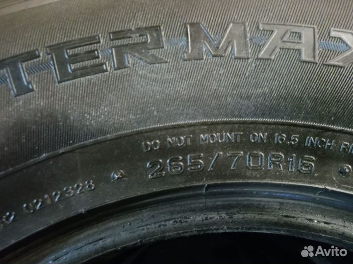 Dunlop Winter Maxx SJ8 265/70 R16