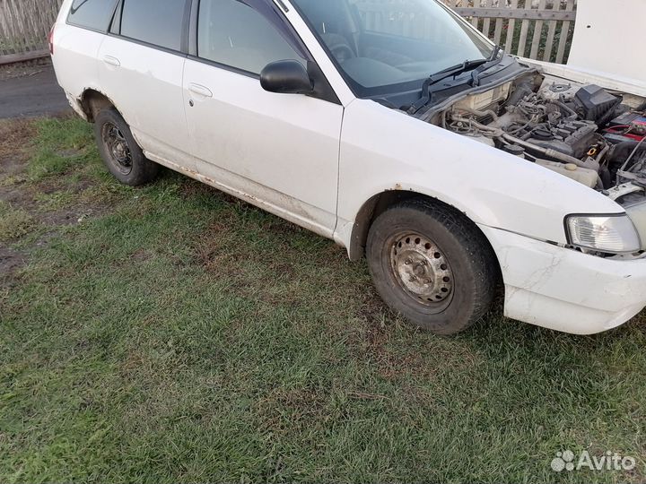 Nissan Wingroad 1.5 AT, 2000, битый, 450 000 км