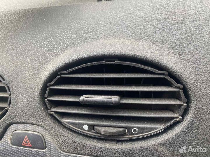 Дефлектор в торпеду Ford Focus 2