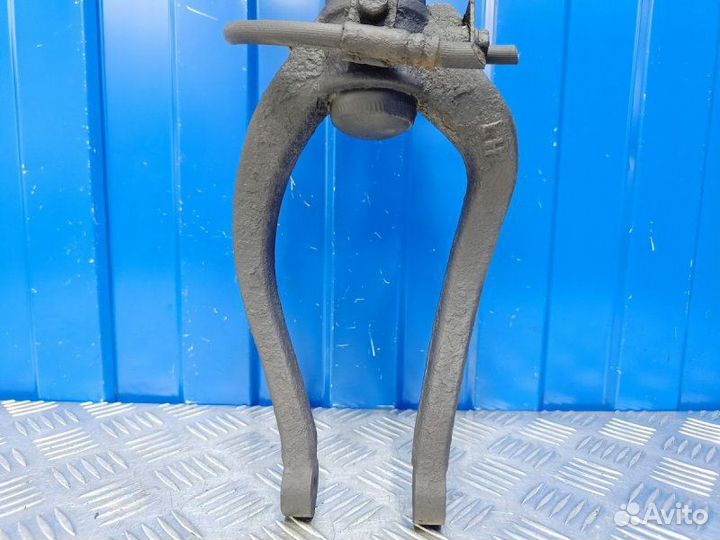 Амортизатор передний левый Kia Magentis 1 2.5 G6BV