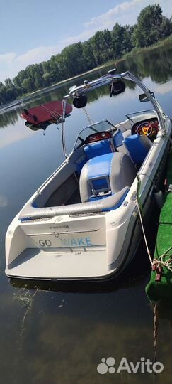 Прогулки на быстроходном катере