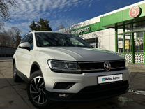 Volkswagen Tiguan 2.0 AMT, 2018, 217 000 км, с пробегом, цена 2 400 000 руб.