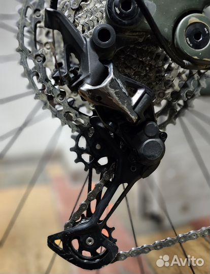 Задний переключатель Shimano XT RD-M8100-SGS 1х12